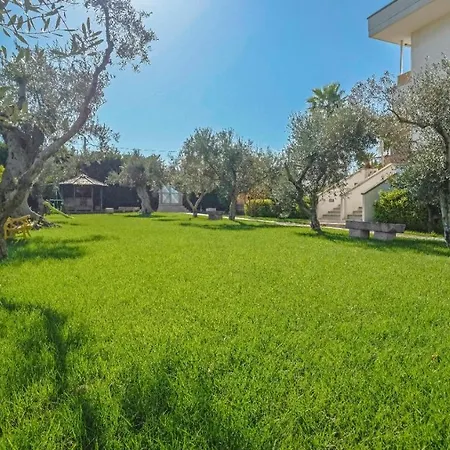 Contrada Schite Aparthotel 4*