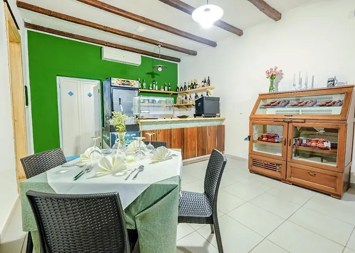 Contrada Schite מלון דירות 4*